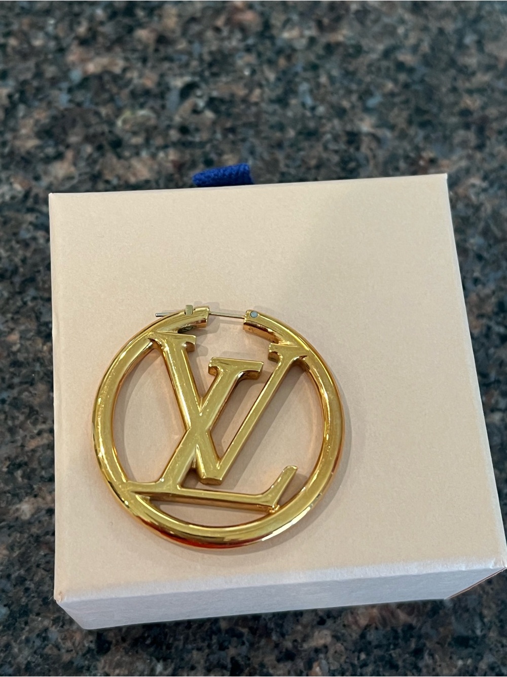 Louis Vuitton Gold LV Hoop Earrings - Louise Hoop GM Earrings - Picture 7 of 8